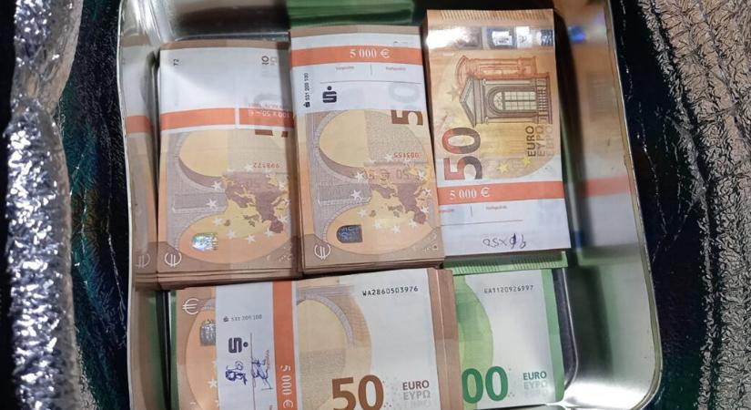 Magyarország szerint pénzmosás, Kijev szerint túszejtés