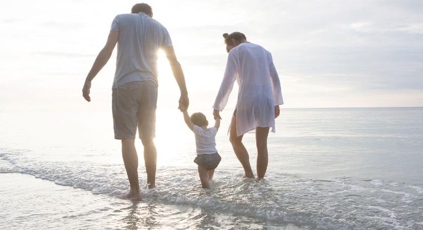 Megéri drága nyaralásra vinni a kisgyereket, ha úgysem emlékszik rá?