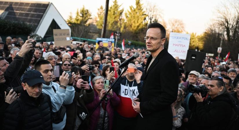 A beszédek véget értek