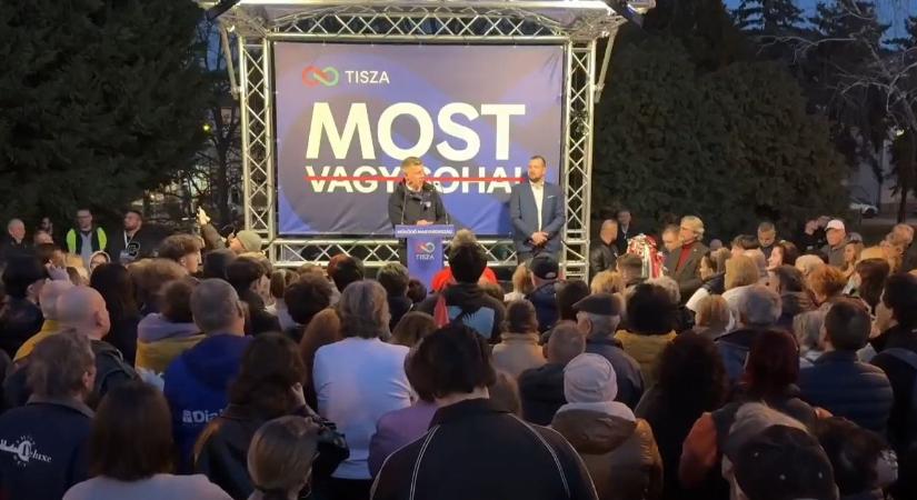 Magyar Péter: Putyin hírszerzőket küldött Budapestre, hogy befolyásolják a választást