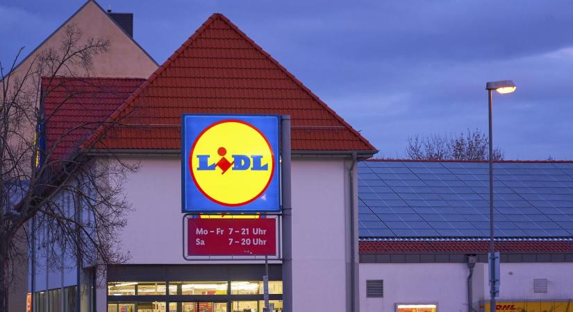 Megrohamozzák a magyarok a hazai szupermarketet, óriási kedvezménnyel árulják a kedvencünket