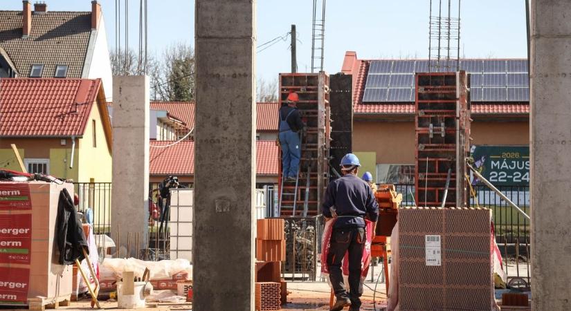 Nyárra elkészülhet a látványos szolnoki projekt: megnéztük, hogy halad az építkezés – videóval, képgalériával