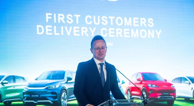 Munkavédelmi hiányosságok lehetnek a kormány egyik kedvenc cégének építkezésén, vizsgálat indult