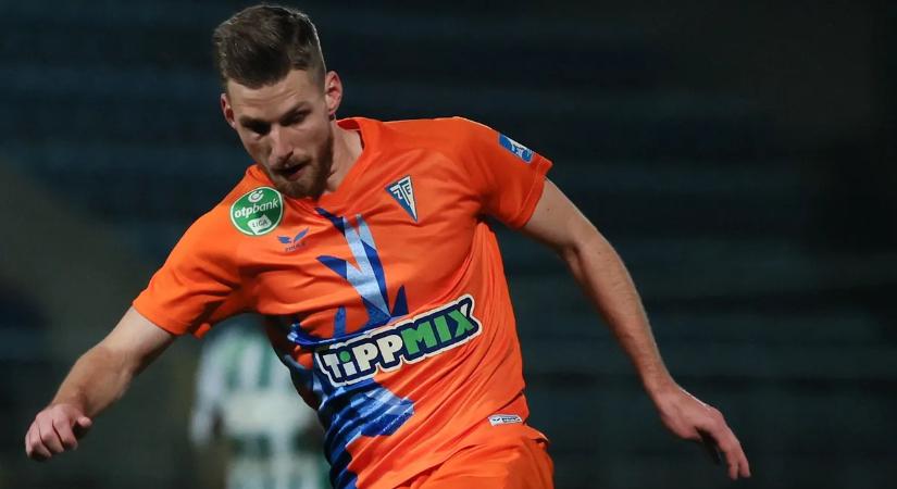 Visszarendelték a háborús frontvonal közelébe a magyar focistát