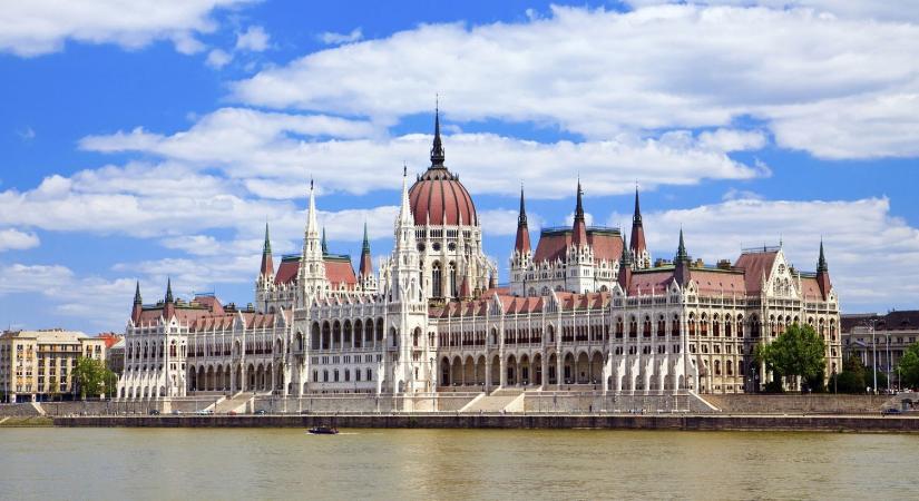 A magyar politikán röhög a világ, kínos fotó terjed az interneten, ez már minden határon túlmegy