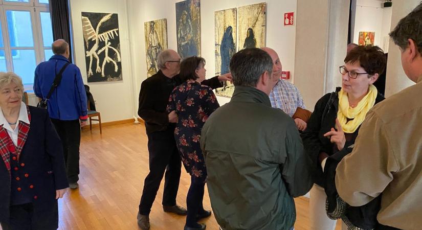 Megrázó és elgondolkodtató alkotások Sopron legújabb kiállításán - Képgaléria