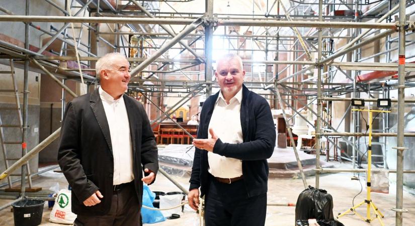 Hatalmas összefogás Szolnokon: 32 millió forintból újul meg a Belvárosi templom ékköve