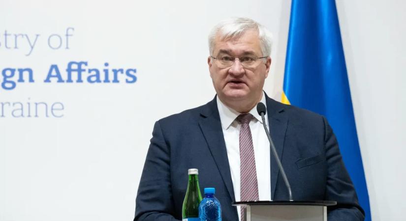 Már visszatért Ukrajnába a hét elfogott pénzszállító, Ukrajnában túszejtés miatt eljárást indítottak