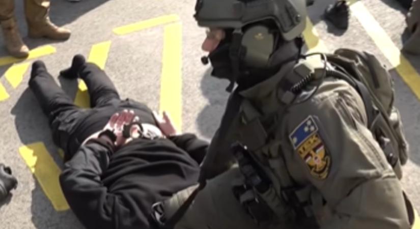 Elvitték Záhonyba az ukrán pénzszállítókat, majd kirakták őket a határon