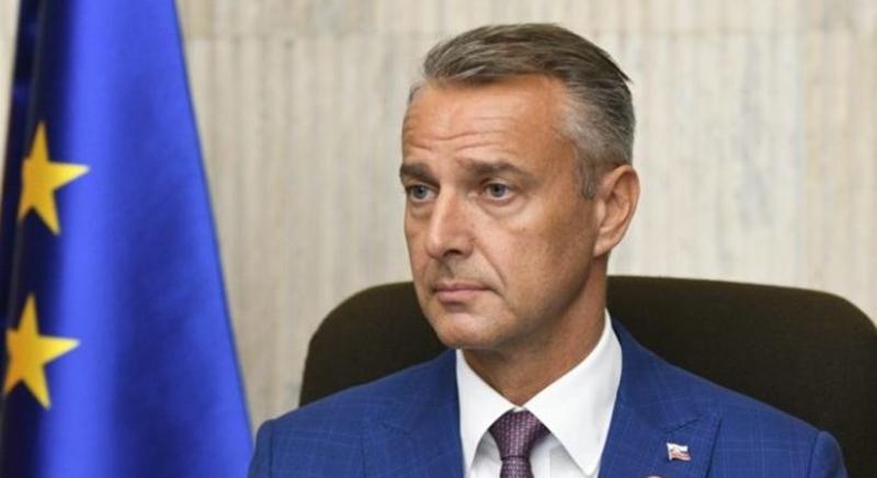 Raši: az egészségvédelemben nincs helye sem hibának, sem kísérletezésnek