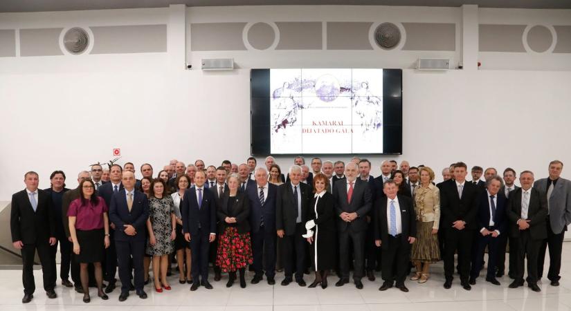 Kiderült, hogy ki lett az Év üzletembere, és más kiemelkedő teljesítményeket is díjaztak