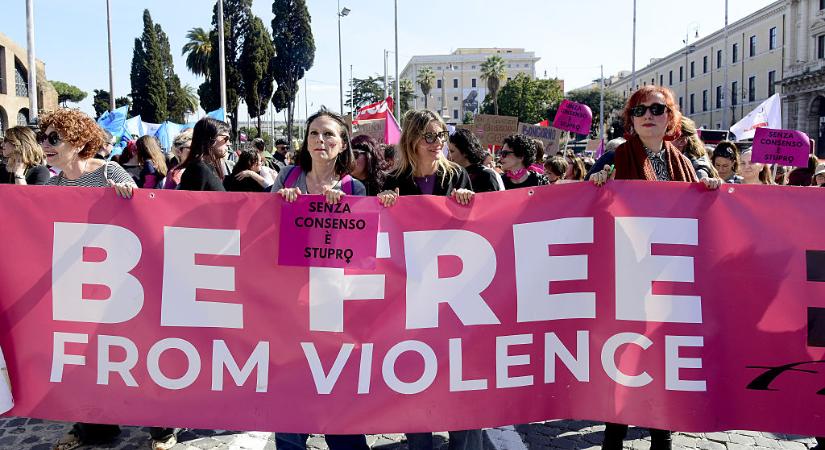 1909 óta ünnepeljük a nőnapot, de még mindig nem sikerült kivívni az egyenlőséget