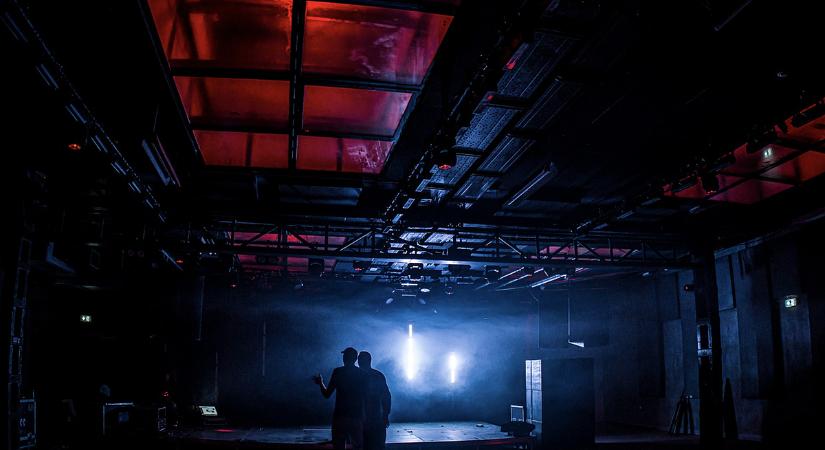 Százmilliókat buknak a budapesti klubok a bezárások miatt, a tulajdonosok koncepciós eljárásról beszélnek