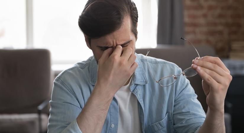 Telefonfüggők, figyelem – Komoly veszélyre figyelmeztetnek szakemberek