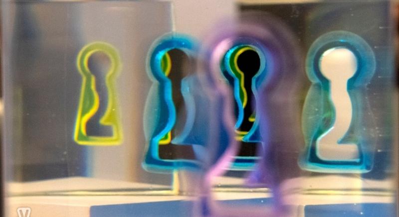 Kortárs üvegművészeti kiállítás a Schrammel Gyűjteményben