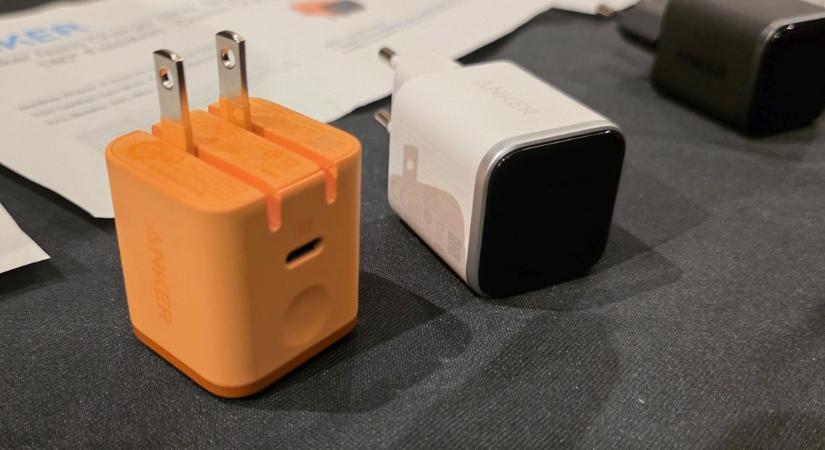 A világ egyik legkirályabb telefontöltője megérkezett