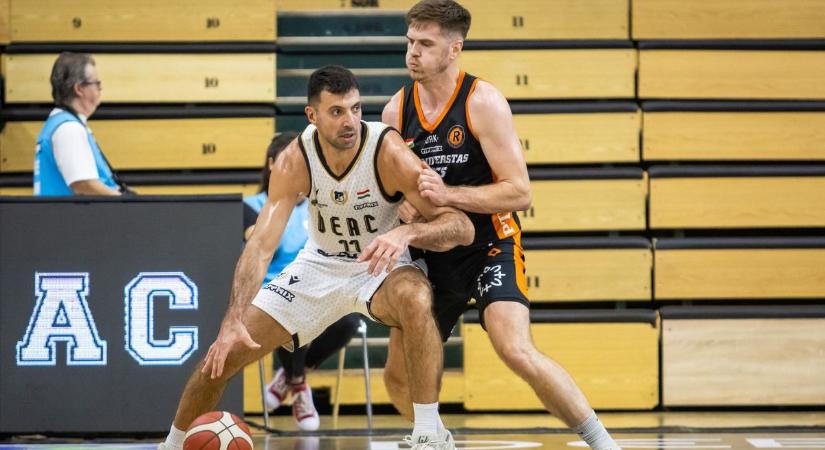 Újra pályán a DEAC kosarasai