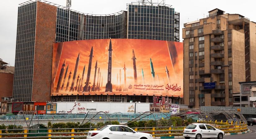 Iránnak kedvező a hosszú anyagháború – Kérdés, hogy mit bírnak a fegyverraktárak