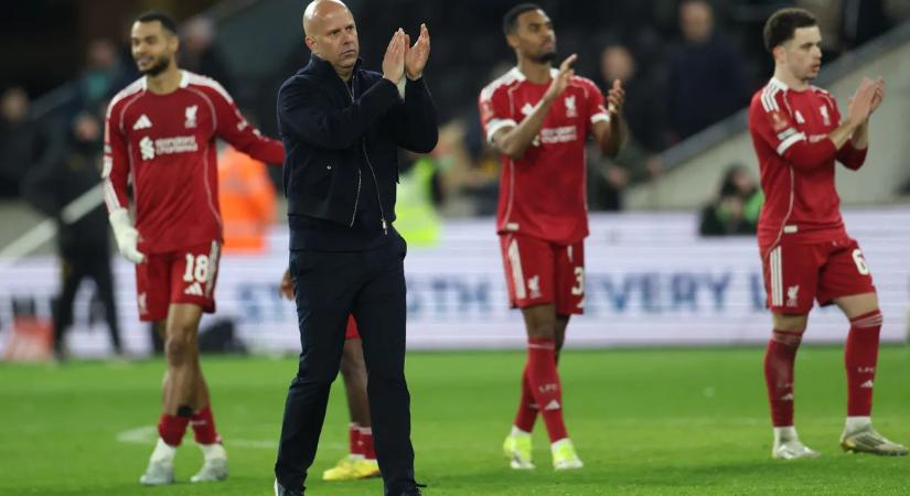 Szoboszlai után már a tinisztár miatt is támadják a Liverpool edzőjét