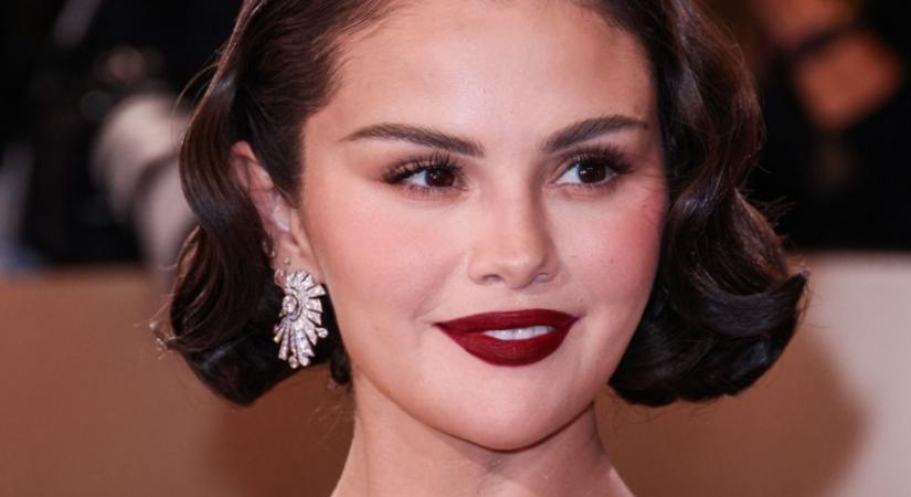 Így kell stílusosan megvilágítani a konyhaszigetet – Selena Gomez konyháját te is elfogadnád
