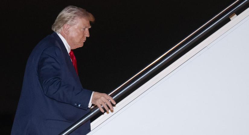 Donald Trump bejelentette, hogy az amerikai hadiipar megnégyszerezi a különleges osztályú fegyverzet gyártását