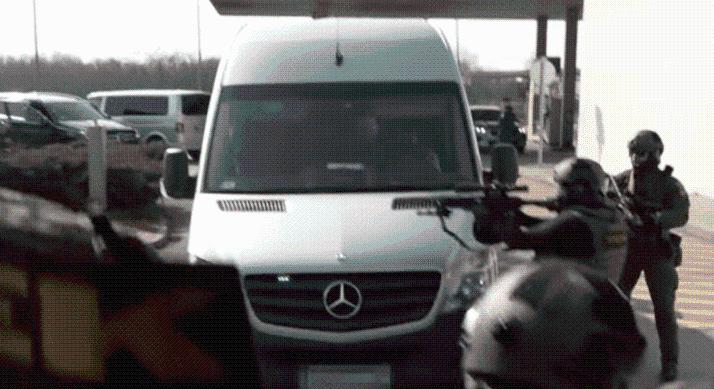 75 millió dollár és arany – Titokzatos pénzszállítmányra csapott le a NAV