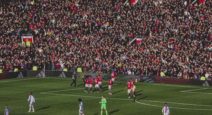 Szinte biztos: 80 millió euróért eladja két klasszisát a Manchester United