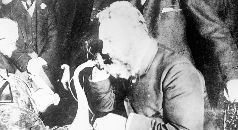 Amikor a világ legyőzte a távolságot: 150 éve találta fel Bell a telefont
