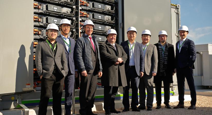 Bekapcsolták Magyarország első 100 MWh-s akkumulátorát