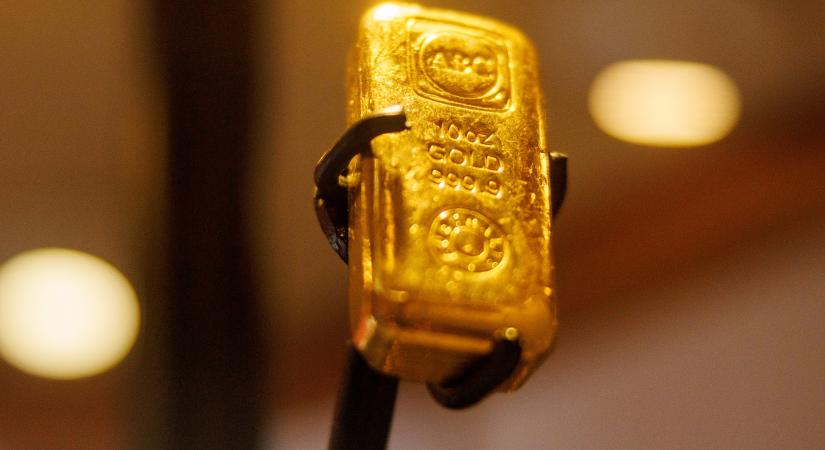 Hiába drága az arany, egy ország továbbra is úgy vásárolja, mintha nem lenne holnap