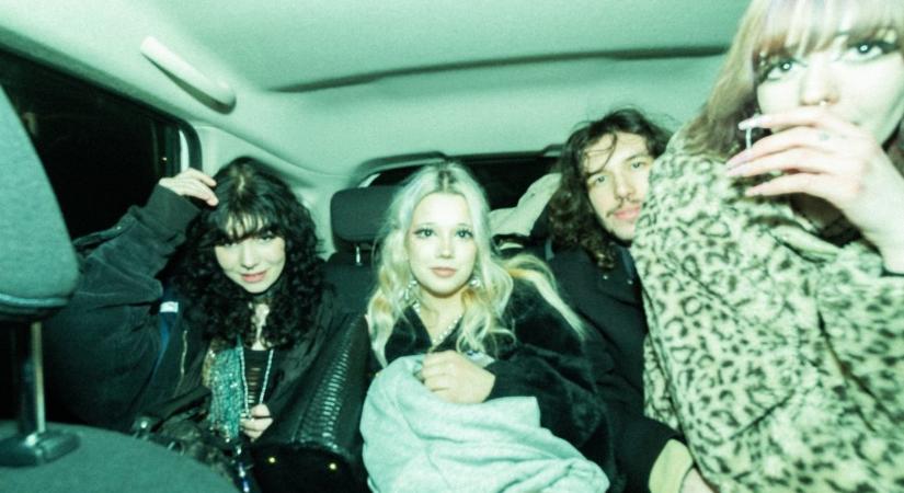 Hat fotókiállítás, hogy beinduljon a tavasz