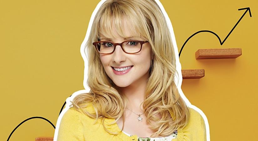 Emlékszel még az Agymenők gyönyörű Bernadette-jére? A szőke színésznő ma is bombázóan néz ki