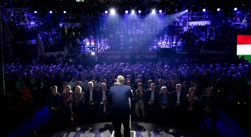 Zelenszkij megfenyegette Orbán Viktort, ez a jobboldal válasza - élőben az eddigi legnagyobb háborúellenes gyűlés