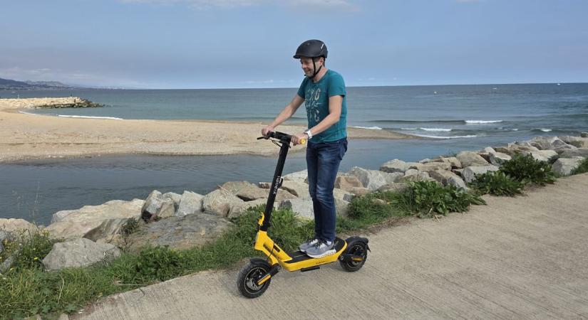 Az eddigi legdurvább Xiaomi elektromos roller: Barcelonában próbáltuk ki a vadonatúj 6 Ultrát