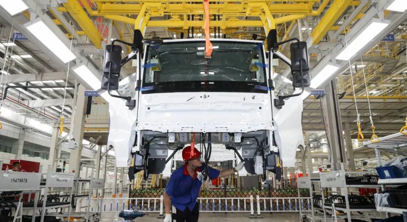 Kína elitdiplomásai korábban a tech- és pénzügyi szektor választották. Ehelyett most a gyártásban dolgoznak