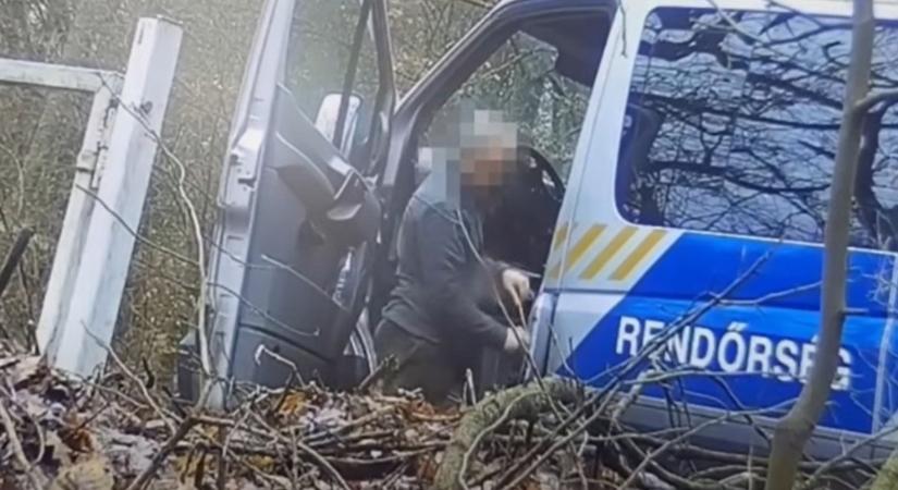 Rejtett kamera buktatta le az üzemanyaggal trükköző rendőröket