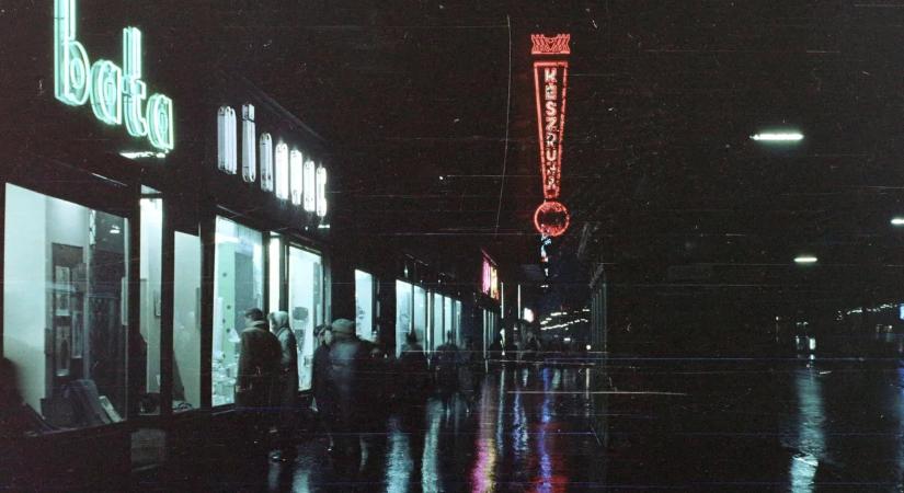 Így néztek ki a retró neonreklámok Budapesten – Galéria
