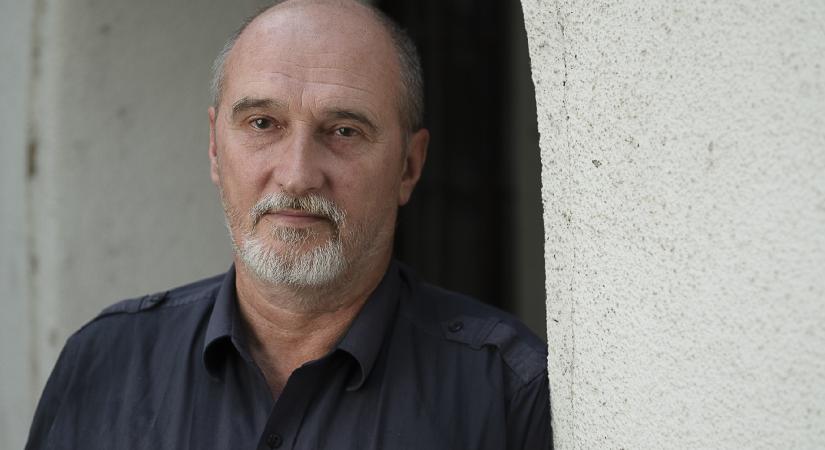 Farkas Attila Márton: Naponta arcon köpik Krisztust