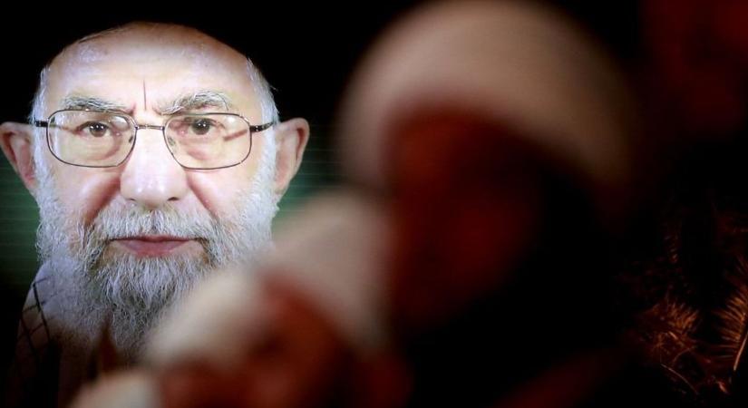 Váratlan bejelentést tett Irán elnöke: Azonnal felfüggesztjük a szomszédos országok elleni támadásokat