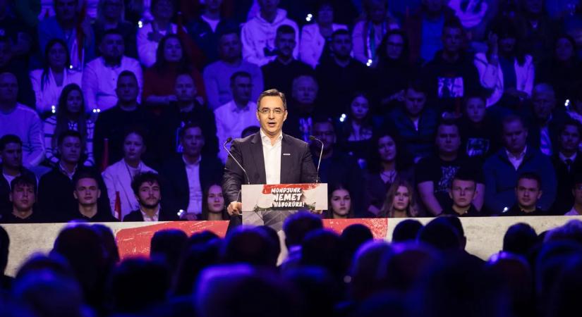 "Ami Budapesten 16, az Debrecenben 28" - Debrecen polgármestere hangsúlyozta, a kormánypárt nem fárad, egyre erősebb