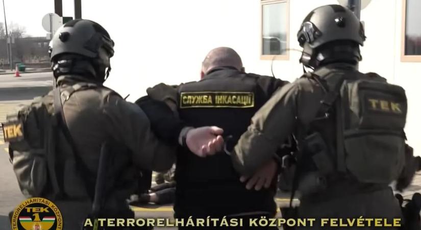 Feltárult az ukrán aranykonvoj titka, Zelenszkij kulcsembere személyesen szállította a pénzt