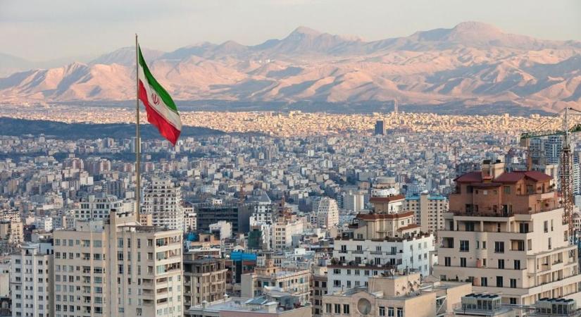 Hihetetlen fordulat az iráni háborúban, erre senki nem számított: bocsánatot kért az elnök a támadásokért, mostantól minden megváltozik – de Amerika a sírba fog szállni