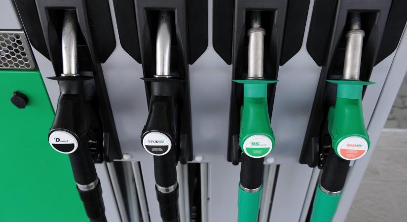 Mennyiségi korlátozást vezettek be egy Tolna megyei benzinkúton