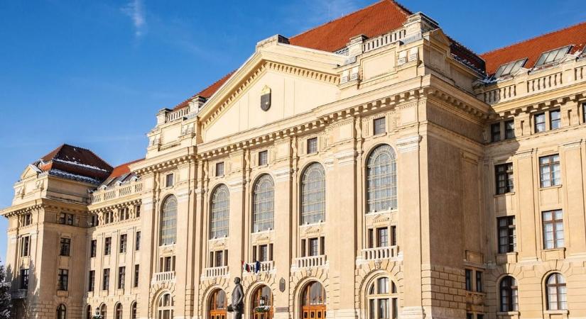 Tartják a határidőt! Ekkor láthatjuk újra teljes pompájában a Debreceni Egyetem főépületét – fotókkal