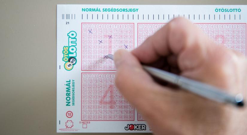 Ma ünnepli 69. születésnapját, fél hatig még van esélyed, hogy vele ünnepelj