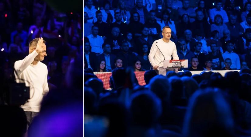 Szijjártó Péter Zelenszkijnek: Követeljük, hogy az ukránok fejezzék be a fenyegetést, zsarolást