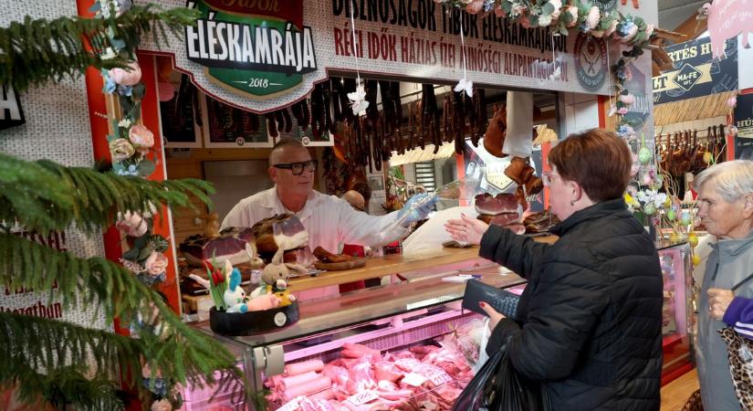 Virág járt az ebédnek való mellé a kaposvári piacon