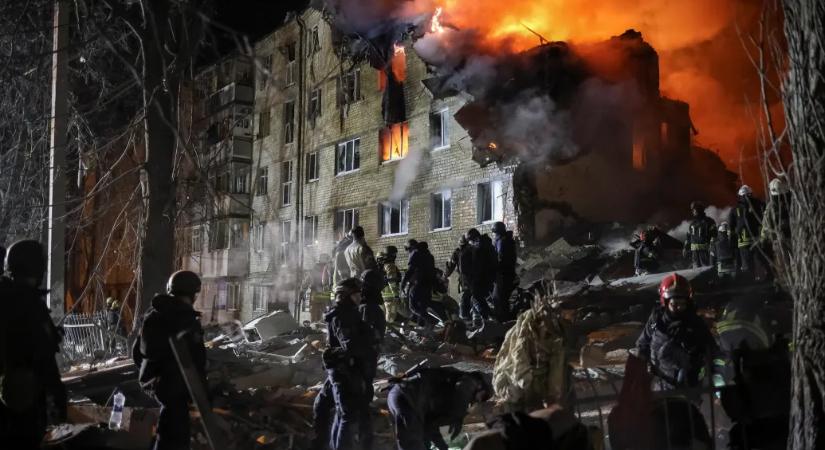 Nyolc halottja van egy harkivi lakóházat ért orosz támadásnak