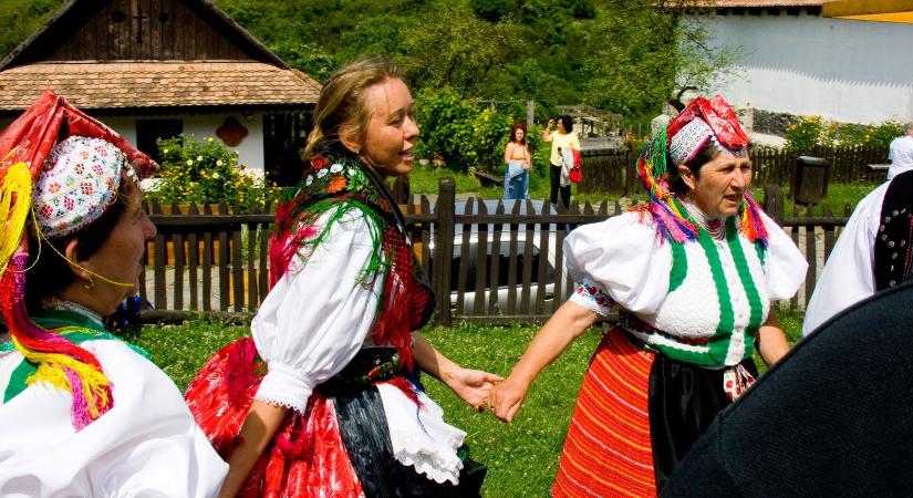 Kőkeményen beszólt a dán videós a magyarokra, kellemetlen jelzőkkel illette azt, ahogyan élünk