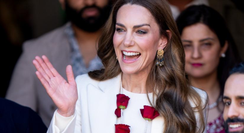 Filléres fülbevalókra cserélte a koronaékszereket Katalin hercegné